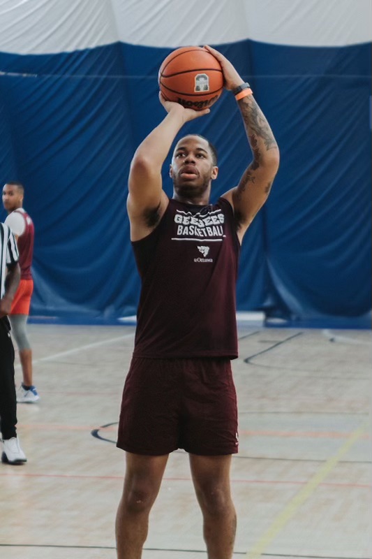 Eugene Kanku of the UOttawa Gee-Gees. Photo courtesy of Jean-Jacques Ngandu.