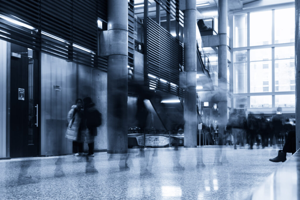 In between afternoon classes, students walk through the atrium of the Bahen Centre.